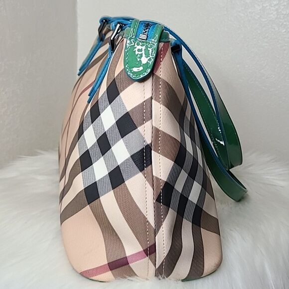 💯 Authentic Burberry Novacheck Tote Bag 🍀 - Picture 14 of 15